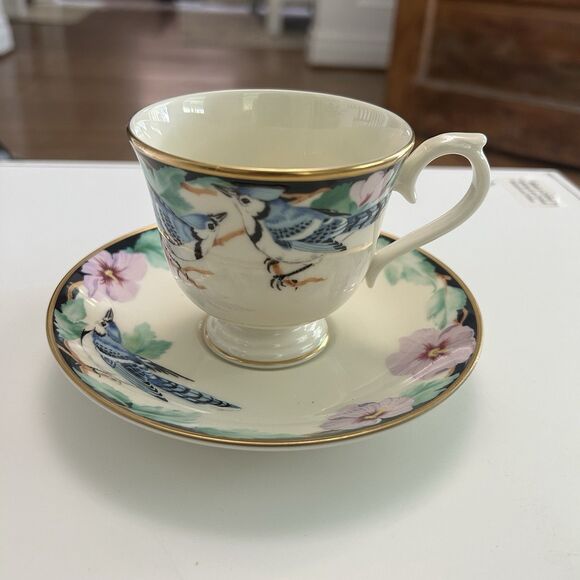 Vintage Lenox Birds of America collection 1993 Blue Jay  tea cup and saucer - Picture 1 of 4
